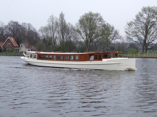 Dame Van Amstel salonboot amsterdam